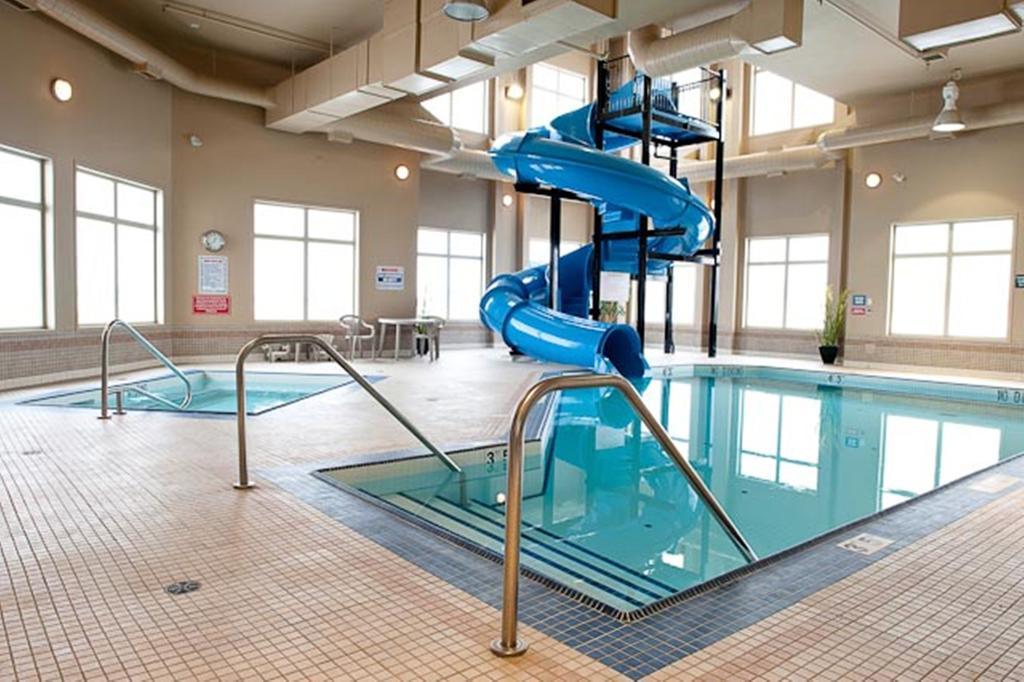 Paradise Inn&Suites Valleyview Bagian luar foto